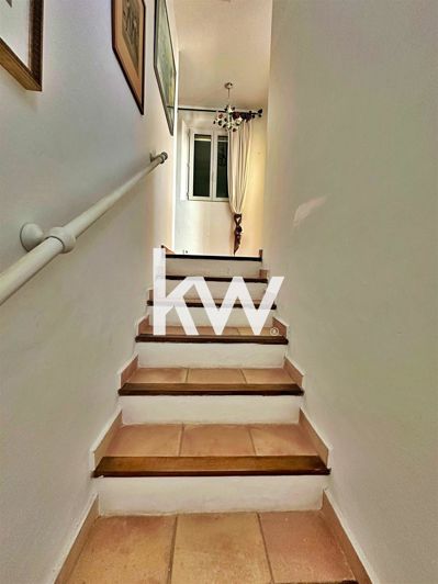 Image No.10-3 Bed House for sale