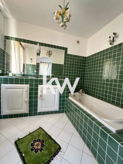 Image No.13-3 Bed House for sale