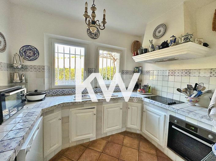 Image No.9-3 Bed House for sale