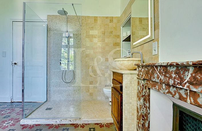 Image No.9-Propriété de 9 chambres à vendre à Nyons