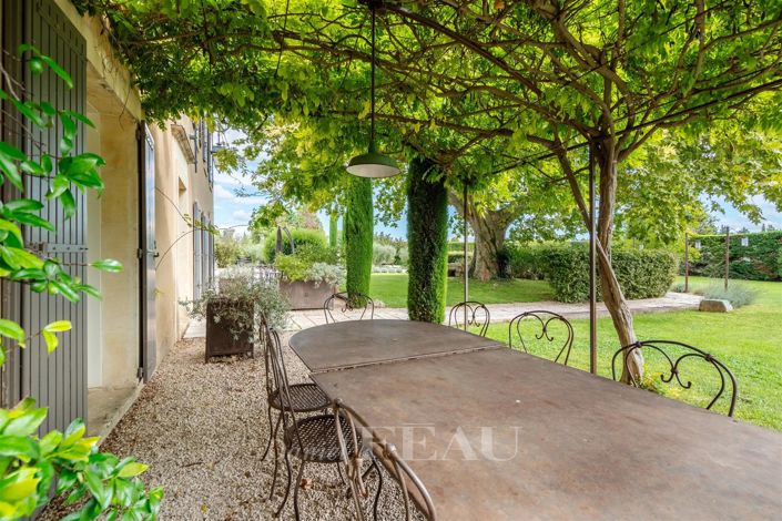 Image No.5-8 Bed House for sale