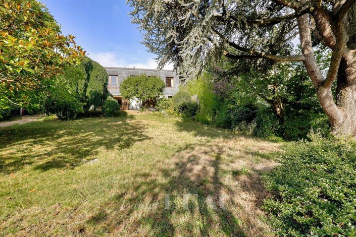 Image No.5-5 Bed House for sale