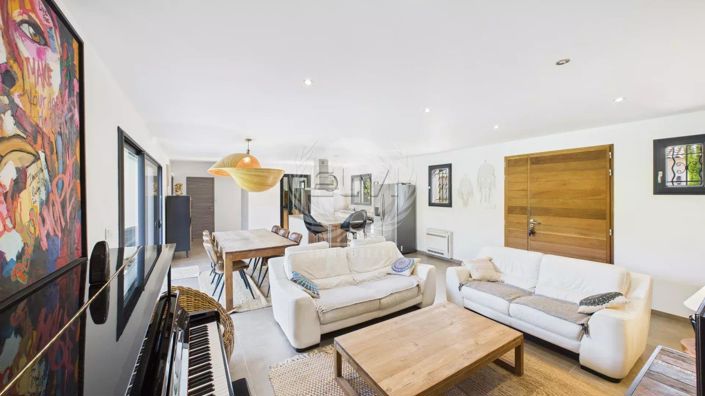 Image No.7-4 Bed House for sale