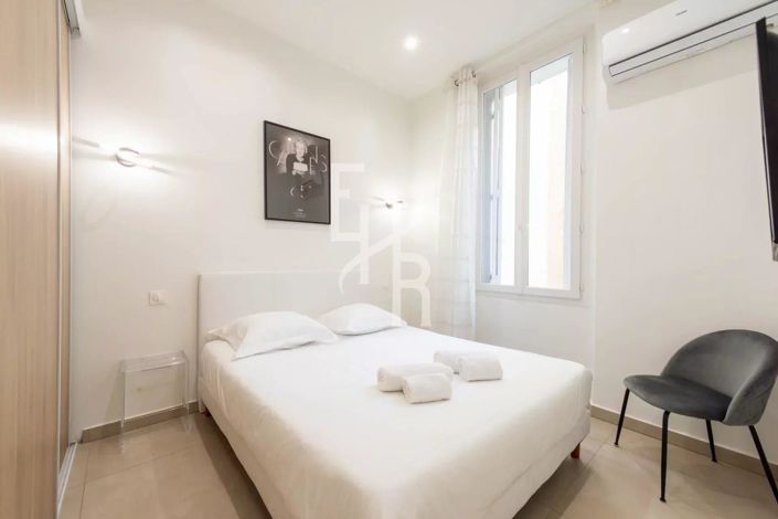 Image No.8-2 Bed Apartment for sale