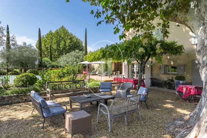 Image No.1-6 Bed House for sale