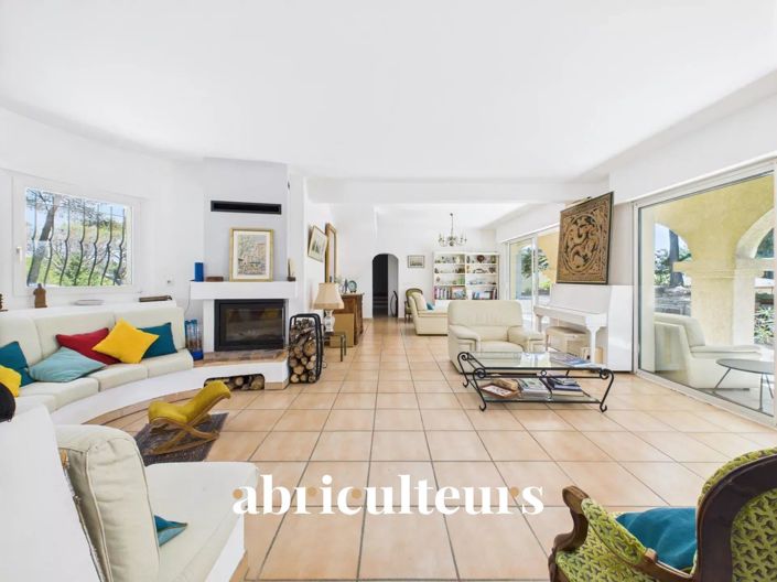 Image No.13-5 Bed House for sale