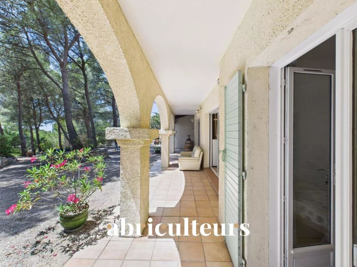 Image No.7-5 Bed House for sale