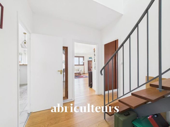 Image No.12-2 Bed Apartment for sale