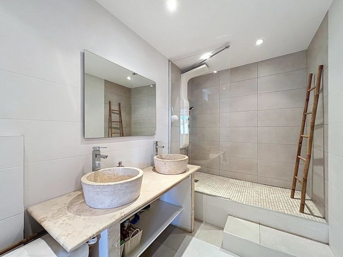 Image No.12-1 Bed Apartment for sale