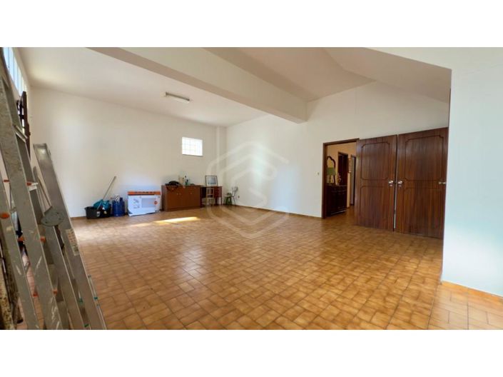 Image No.10-2 Bed House for sale