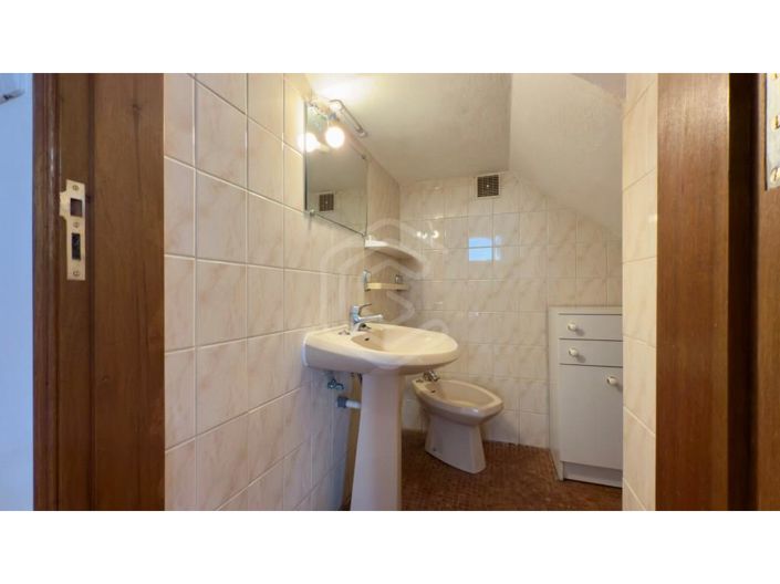 Image No.13-2 Bed House for sale