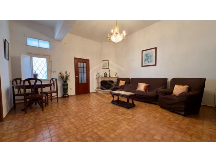 Image No.15-2 Bed House for sale