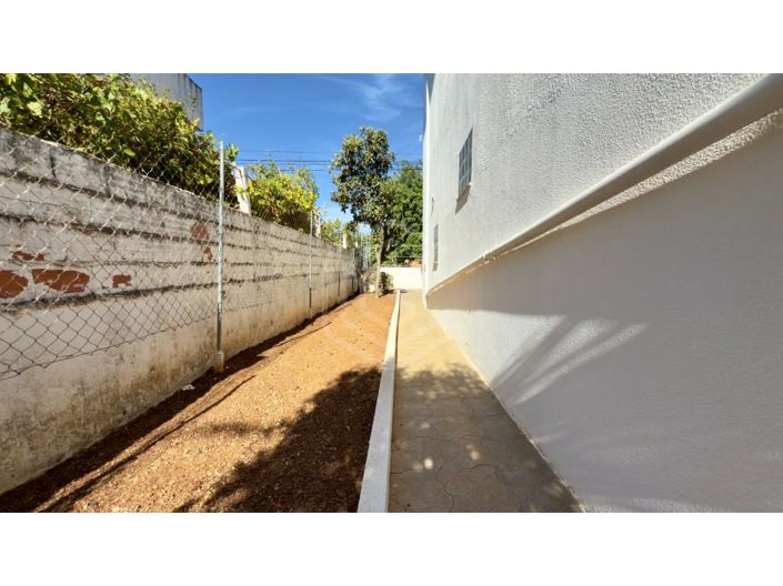 Image No.29-2 Bed House for sale