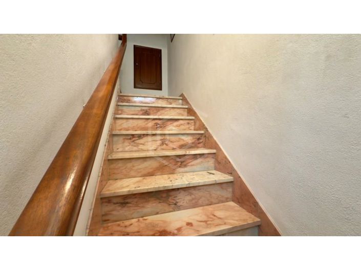 Image No.34-2 Bed House for sale