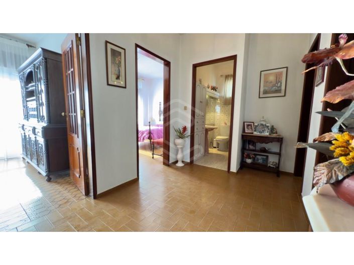 Image No.35-2 Bed House for sale