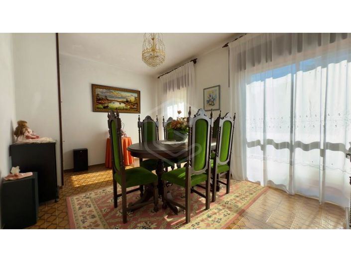 Image No.36-2 Bed House for sale