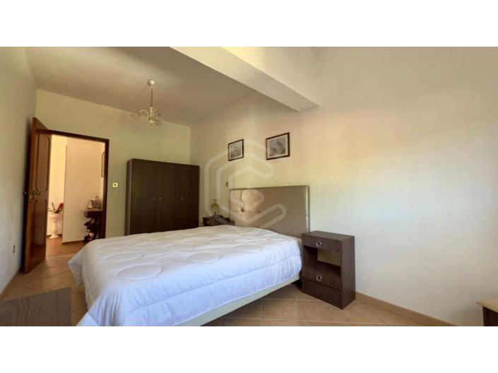 Image No.50-2 Bed House for sale