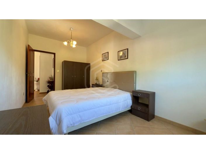 Image No.52-2 Bed House for sale