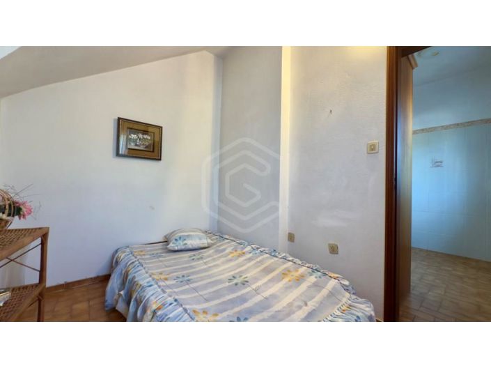 Image No.56-2 Bed House for sale