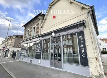 1 - Compiègne, Property