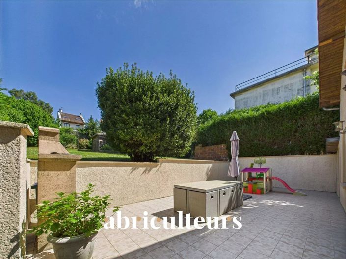 Image No.19-4 Bed House for sale