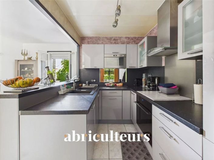 Image No.7-4 Bed House for sale