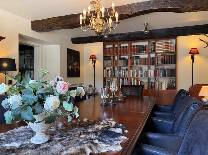 Image No.11-5 Bed House for sale