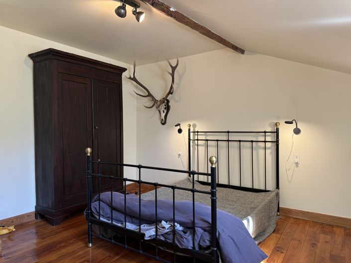 Image No.20-5 Bed House for sale