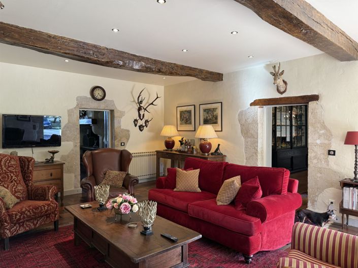 Image No.7-5 Bed House for sale