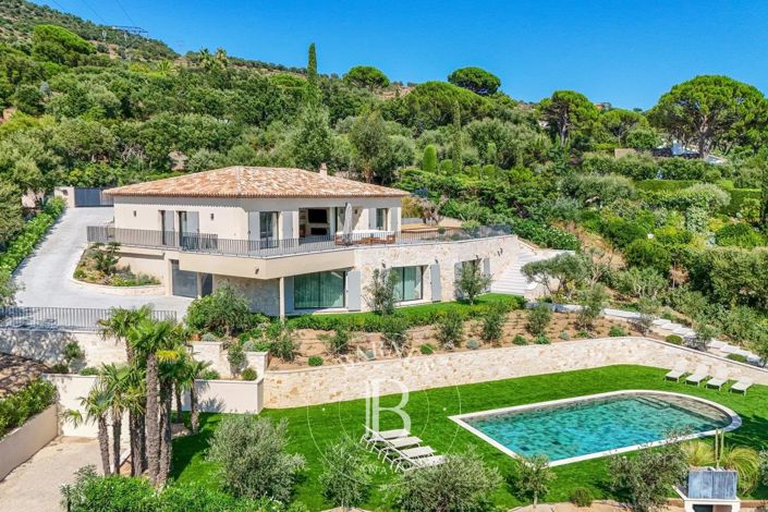 Image No.10-5 Bed House for sale