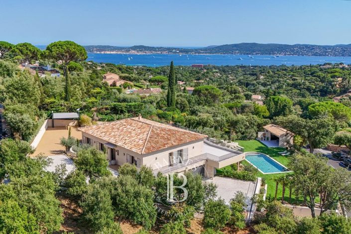 Image No.11-5 Bed House for sale