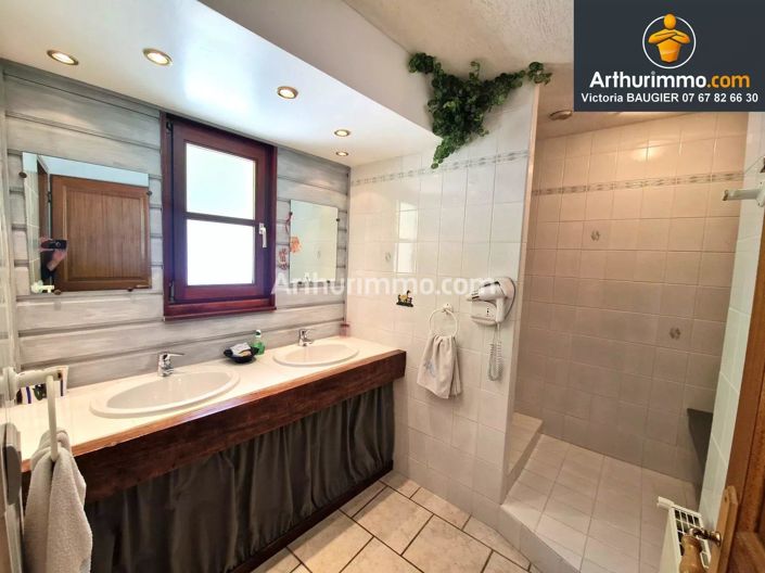 Image No.10-4 Bed House for sale