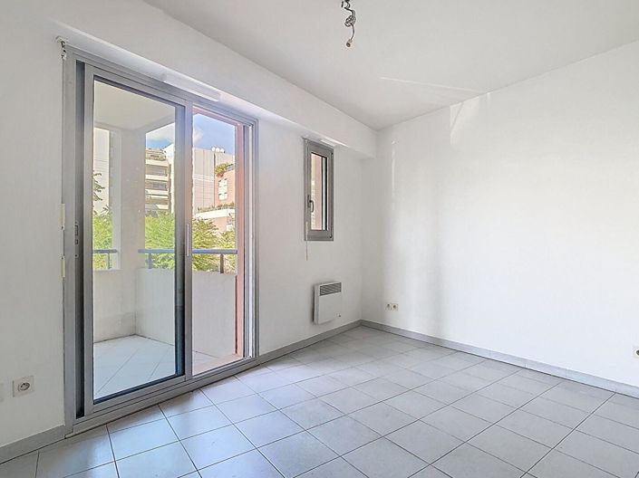 Image No.12-1 Bed Apartment for sale