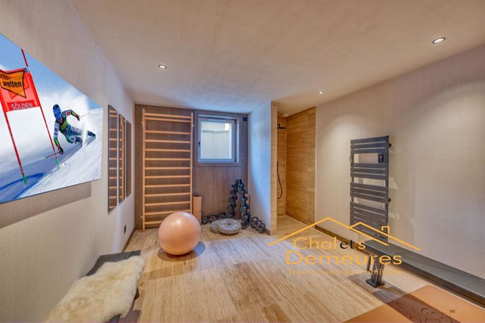 Image No.18-4 Bed House for sale