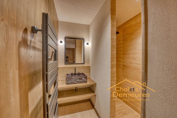 Image No.19-4 Bed House for sale