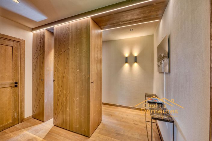 Image No.7-4 Bed House for sale