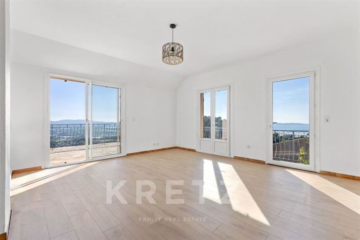 Image No.3-Maison de 8 chambres à vendre à Hyères