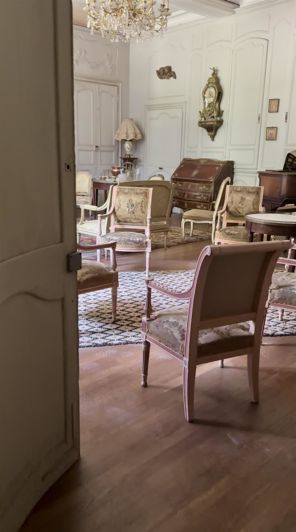 Image No.11-13 Bed Property for sale