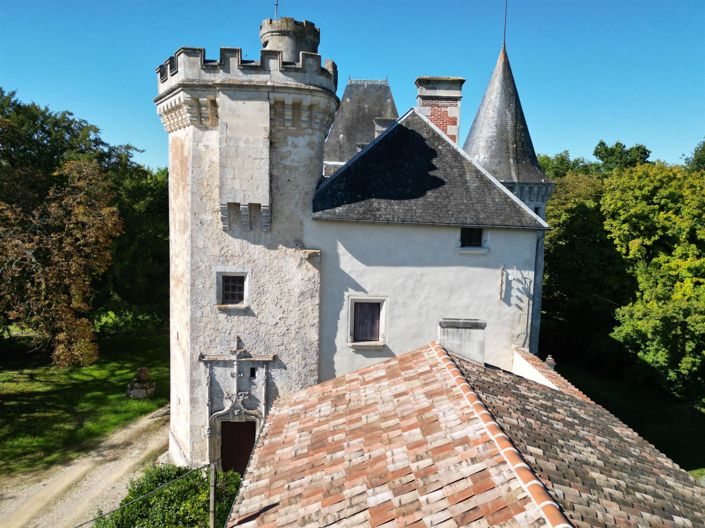 Image No.14-13 Bed Property for sale