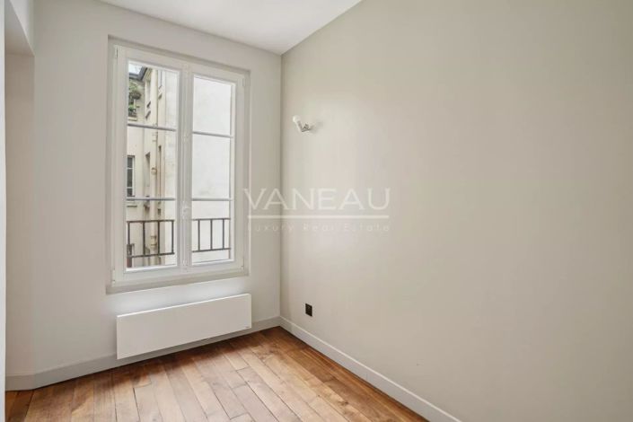 Image No.10-3 Bed Apartment for sale