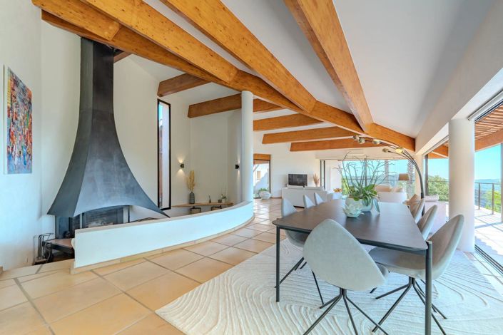 Image No.10-5 Bed House for sale