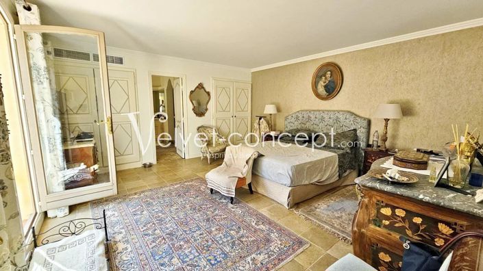 Image No.20-4 Bed House for sale