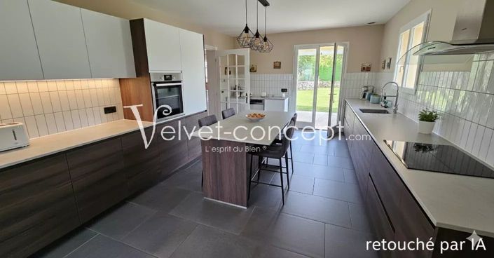 Image No.5-4 Bed House for sale