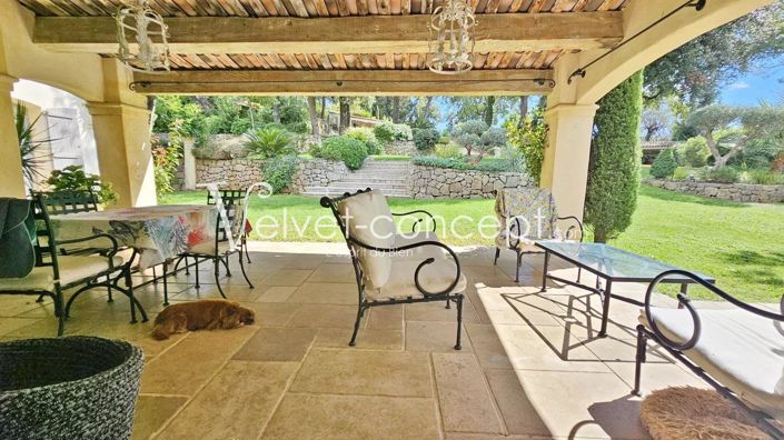 Image No.6-4 Bed House for sale