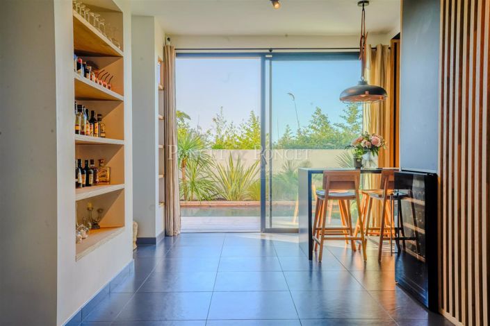 Image No.15-3 Bed House for sale