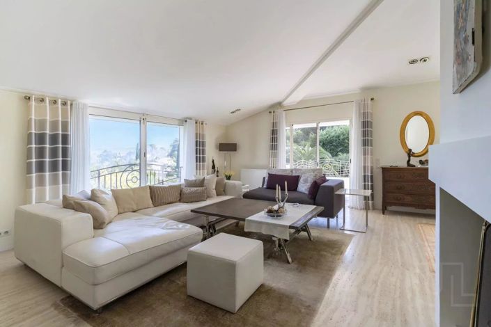 Image No.6-4 Bed House for sale