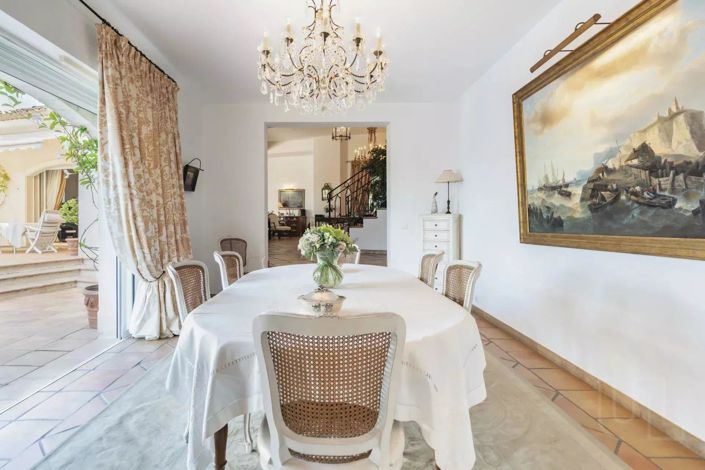 Image No.22-6 Bed House for sale