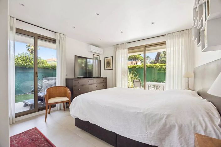 Image No.12-3 Bed Apartment for sale