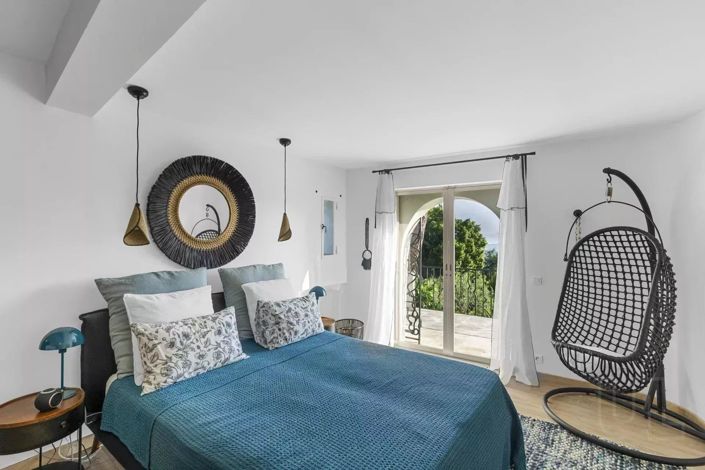 Image No.11-5 Bed House for sale