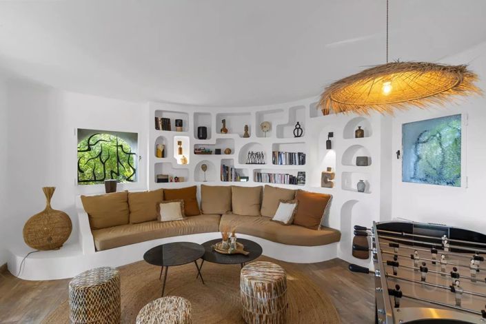 Image No.4-5 Bed House for sale